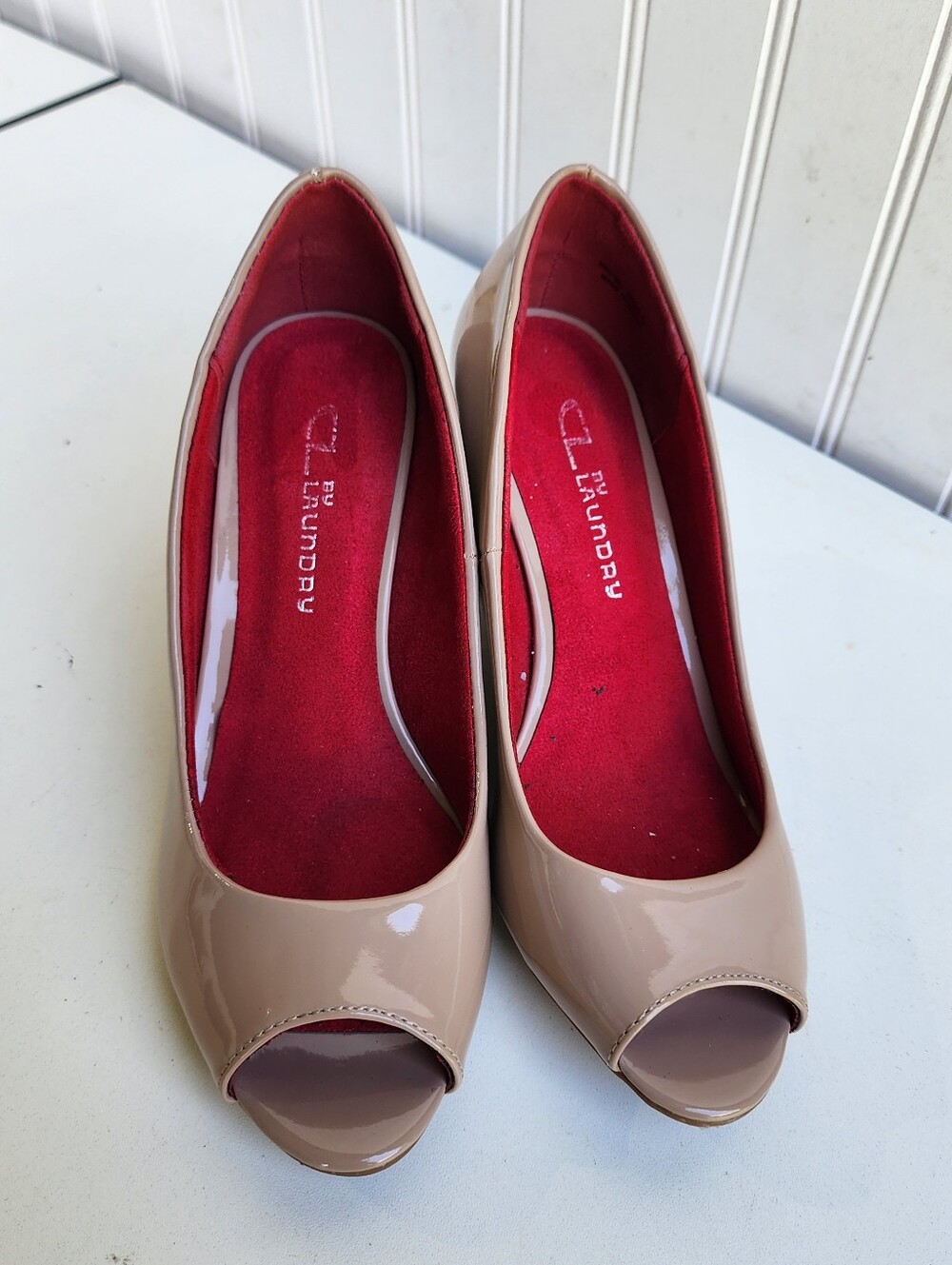 Chinese Laundry Women's Beige Nude Tan Solid Wedge Shoes Patent Leather Sz 6 - Picture 3 of 9